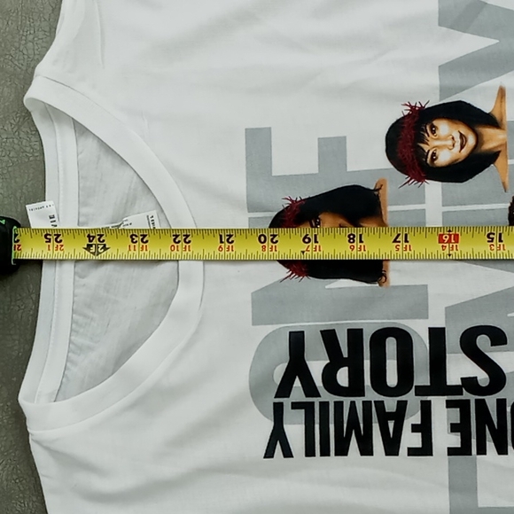 Sublivie Women's "One Family One Story" White Tee Shirt Size Large NWOT - Picture 5 of 8